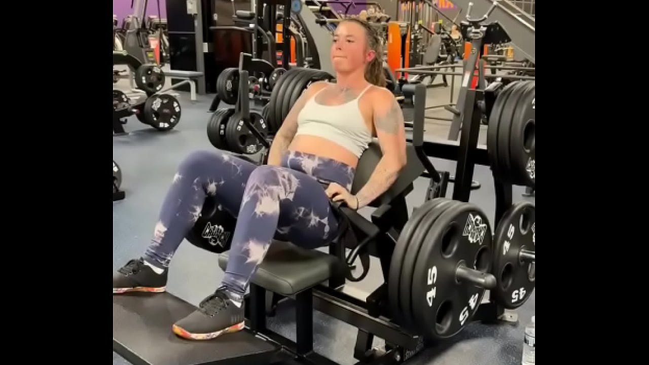 When people ask if my  is a BBL but I just live in the gym & eat a lot of carbs