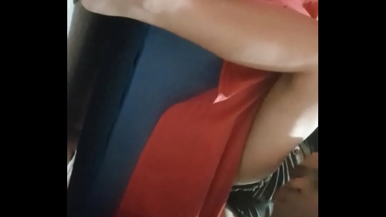 Cupando a buceta da garota de 18 anos