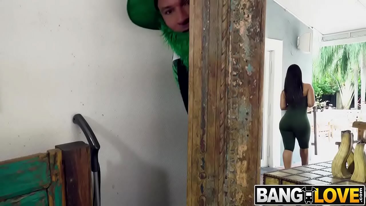 Ass Parade - Rose Monroe