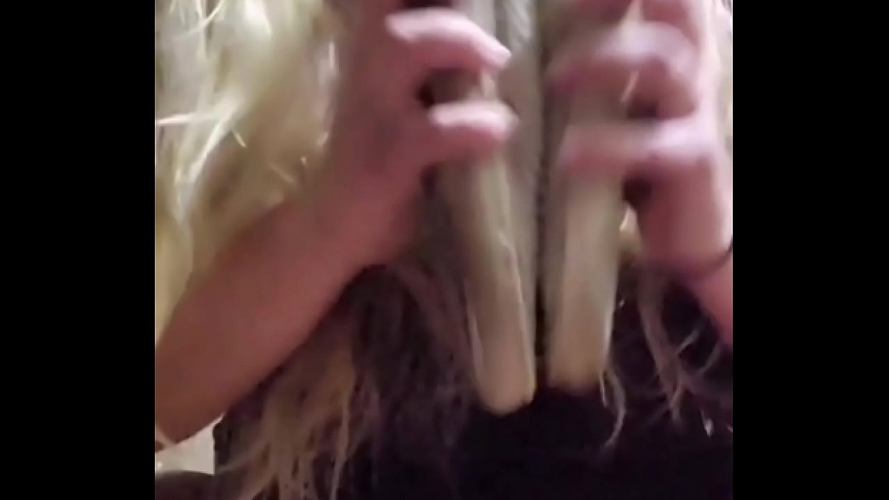 Jerk off in my slippers (joi) - with GoldieLox