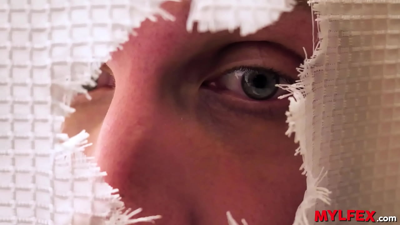 Daring Man Spies and Fuck his Mom Under the Shower