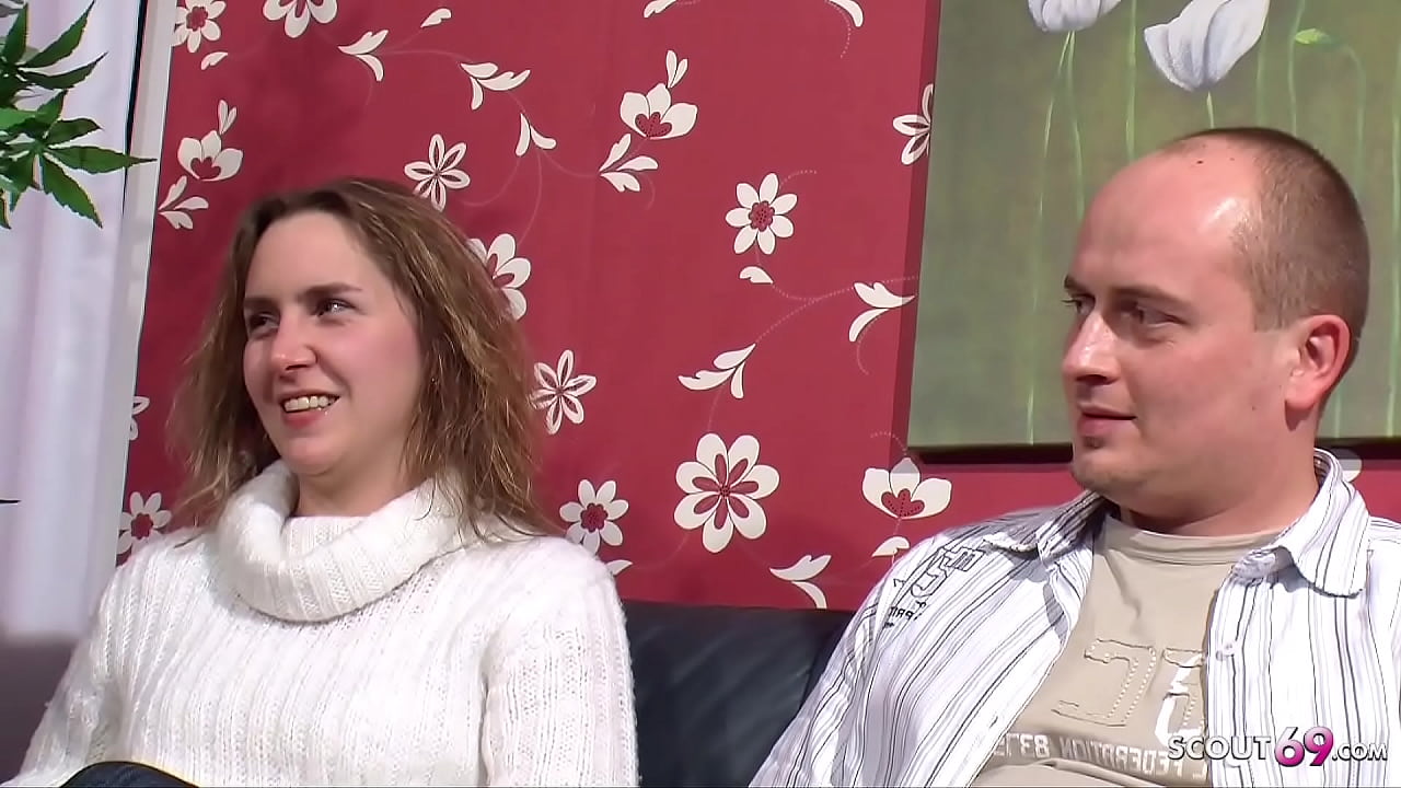 Deutsches Hartz 4 Paar treibt es das erste Mal vor der Kamera um das Konto aufzubessern