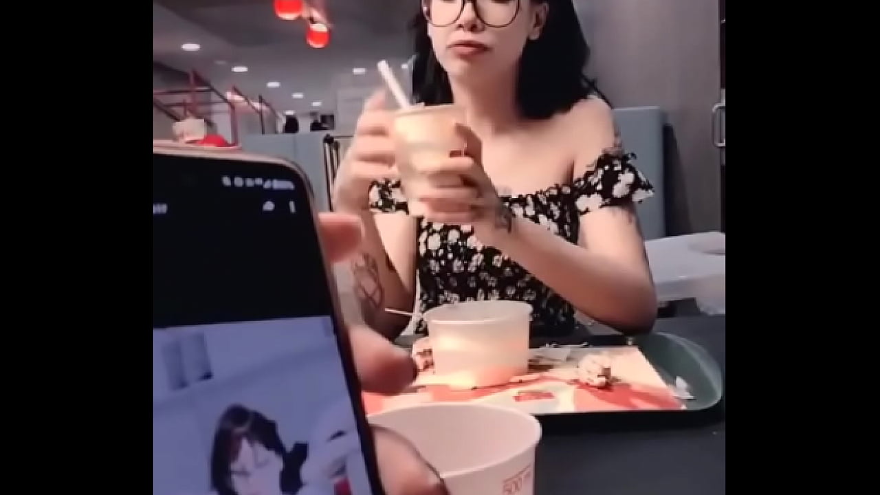 Me levaria pra comer um MC lanche feliz ?? ?