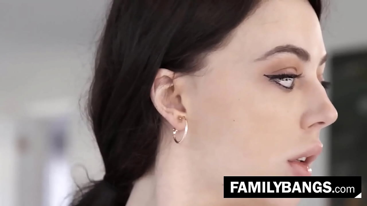 Visiting My Stepsister Spa ⭐ FamilyBangs.com