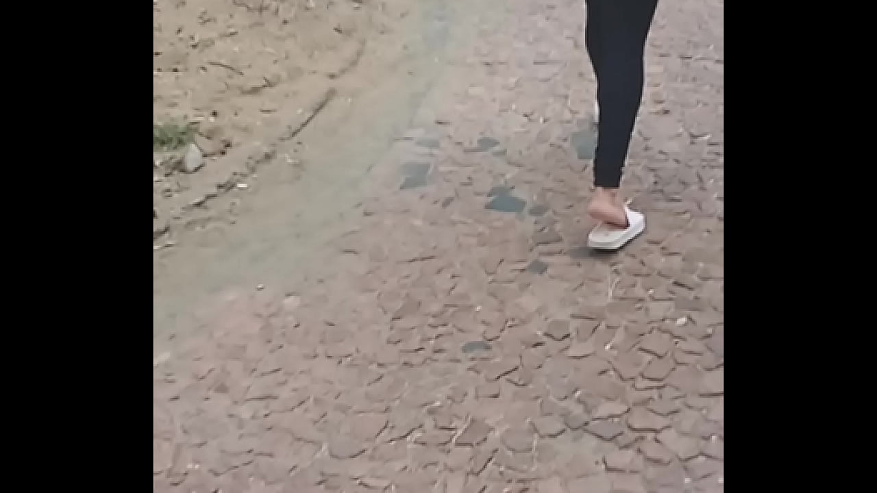 Magrinha com a bunda perfeita