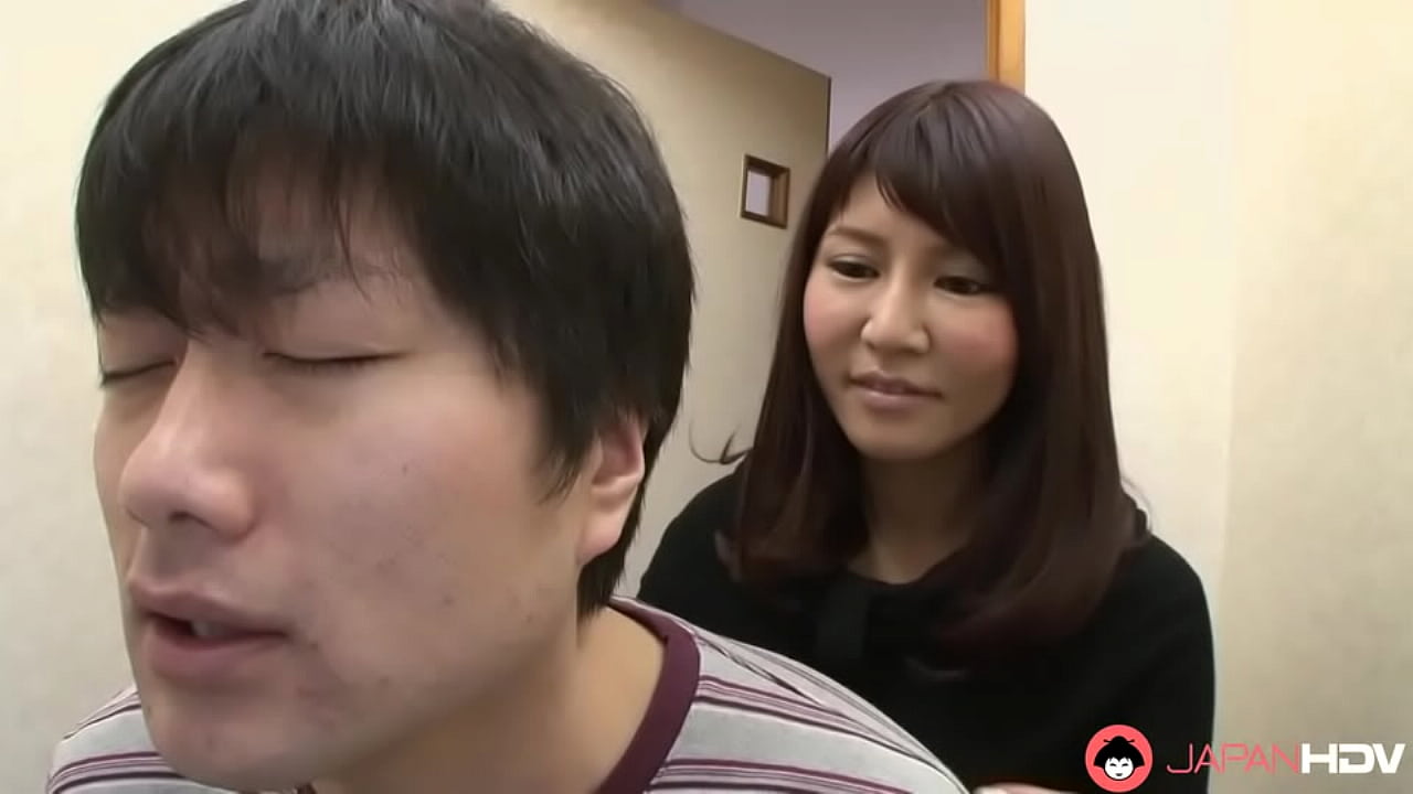 Amiru Kinohara seduced her best shy BF and had fun rubbing his huge dick in the living room