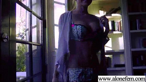 Solo Horny Amateur Girl Get Dildo Toys In Holes video-02
