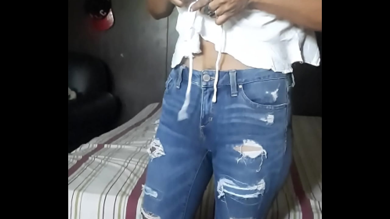 La vecina cambi&aacute;ndose luego luego de una buena cogida