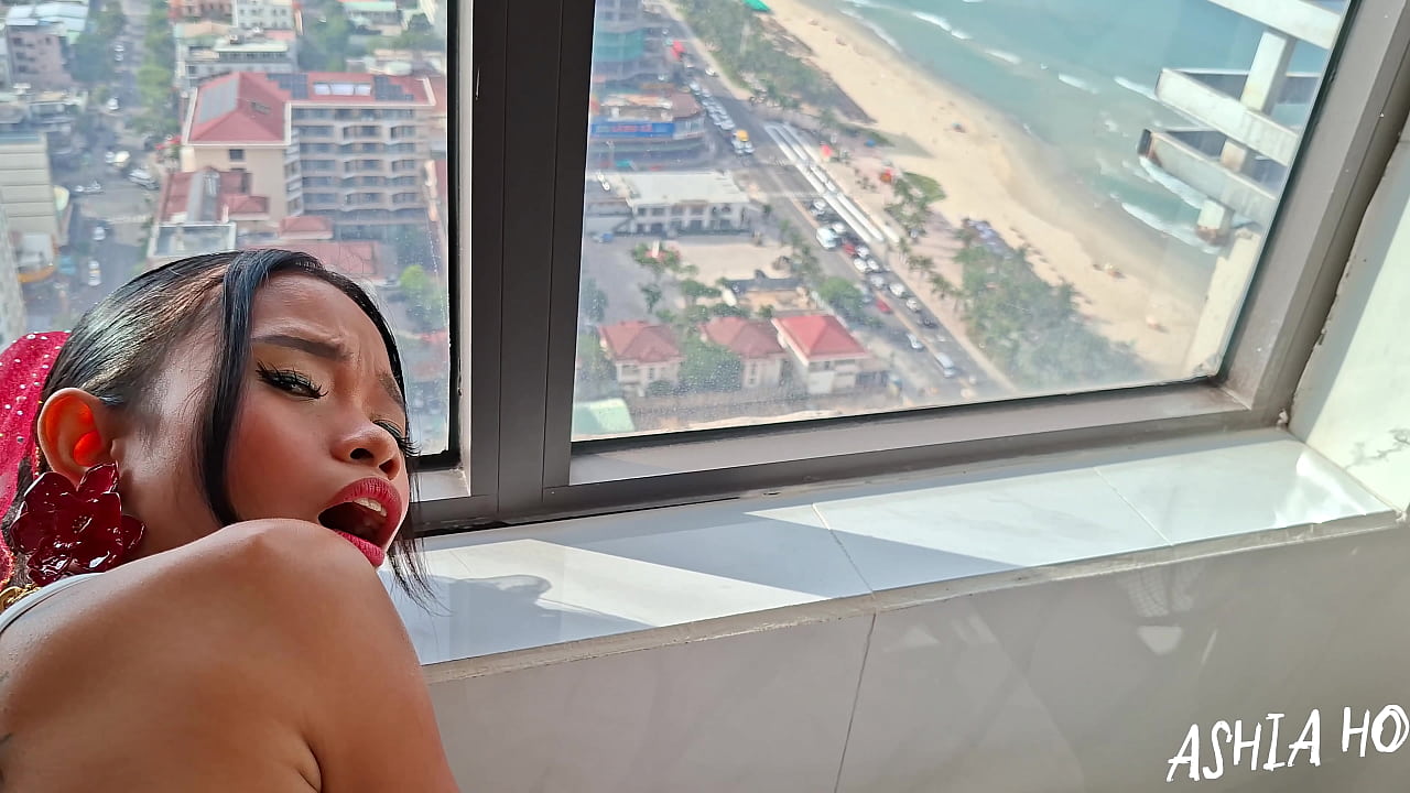 I showed my ass to all City before got huge load of cum on it