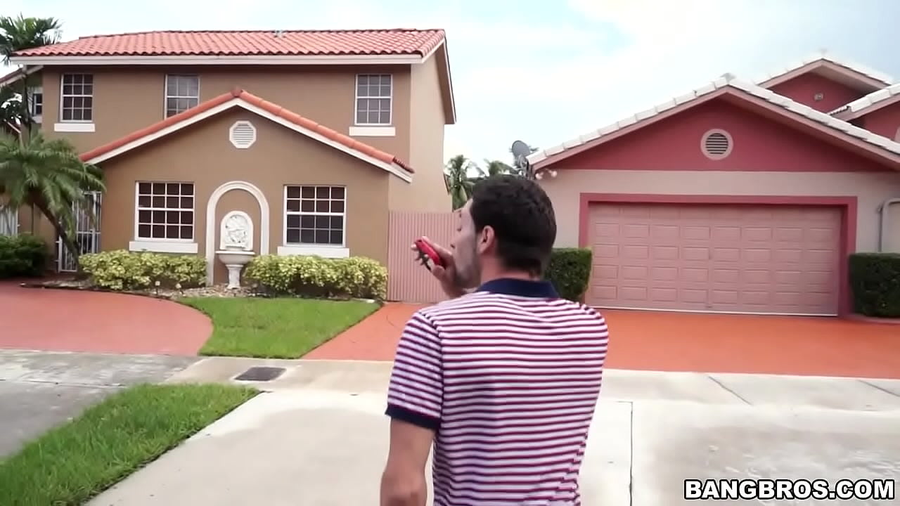 Jada Stevens Bangs Random Guys!