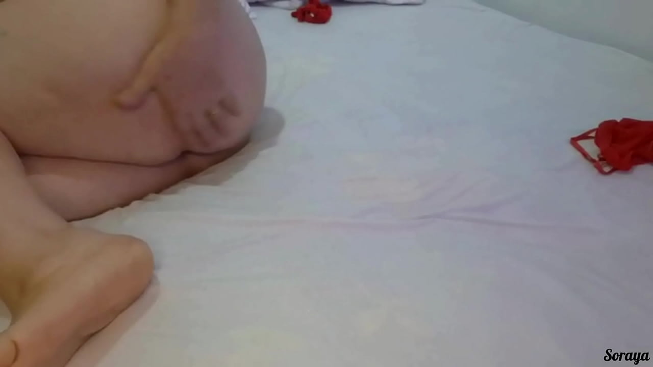 Sogra faz v&iacute;deo passando porra no corpo.