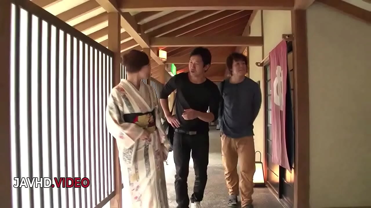 Sultry Japanese Star Aoi Mizuno's Wild Garden Encounter