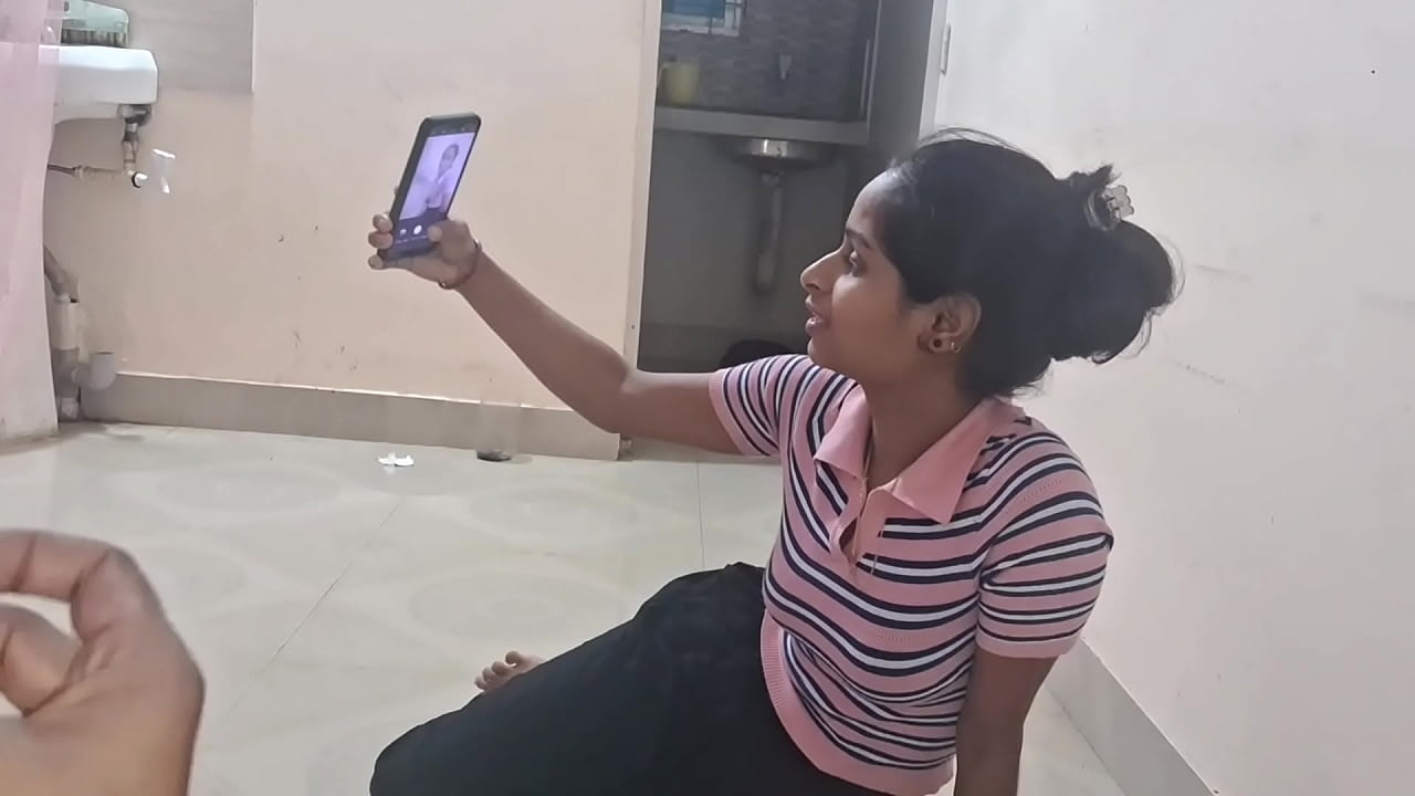 Desi Young Indian Girl Desperate For The Cock For Her Wet Pussy !