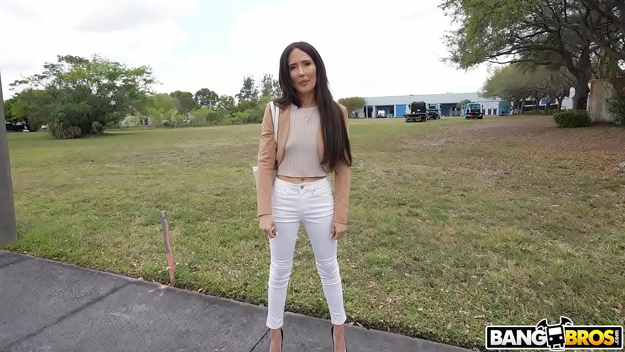 Spreading Pussy For Cash