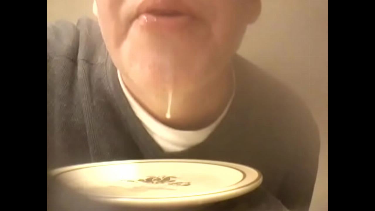 Faggot verbal a. himself as he eats loads of cum