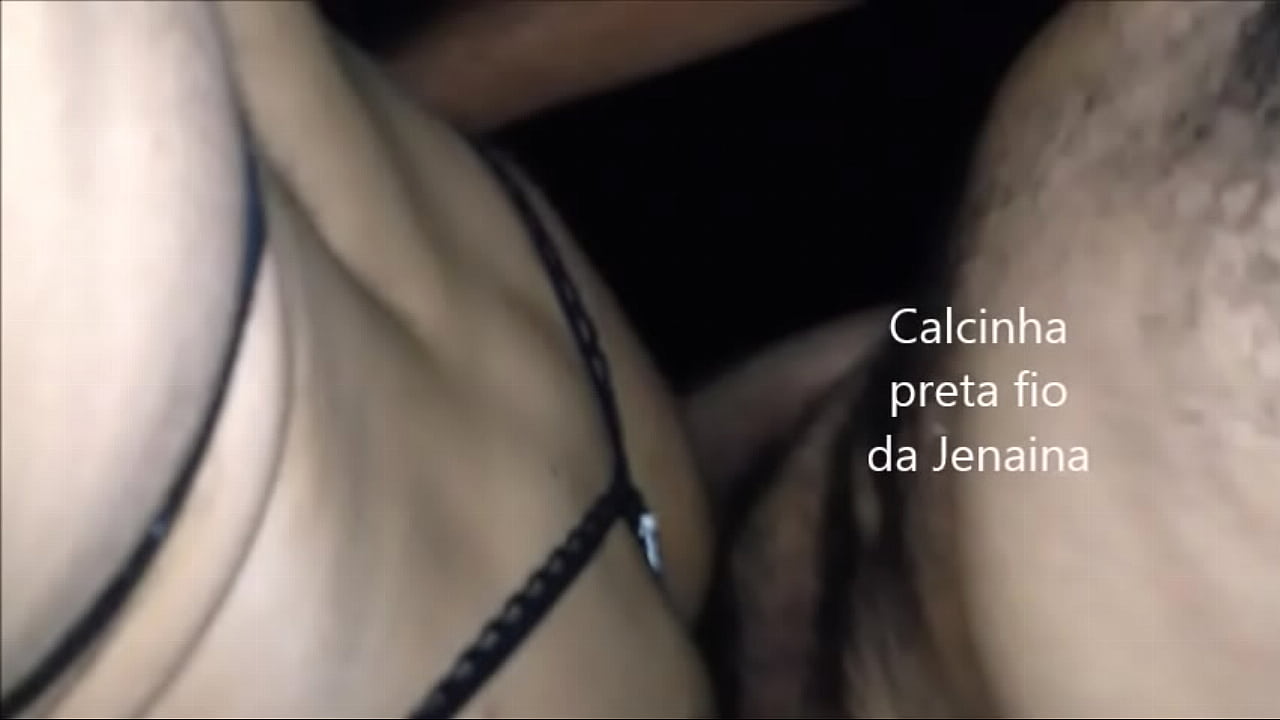Dando gostoso para um ativo usado a calcinha fio preto da amiga Jenana