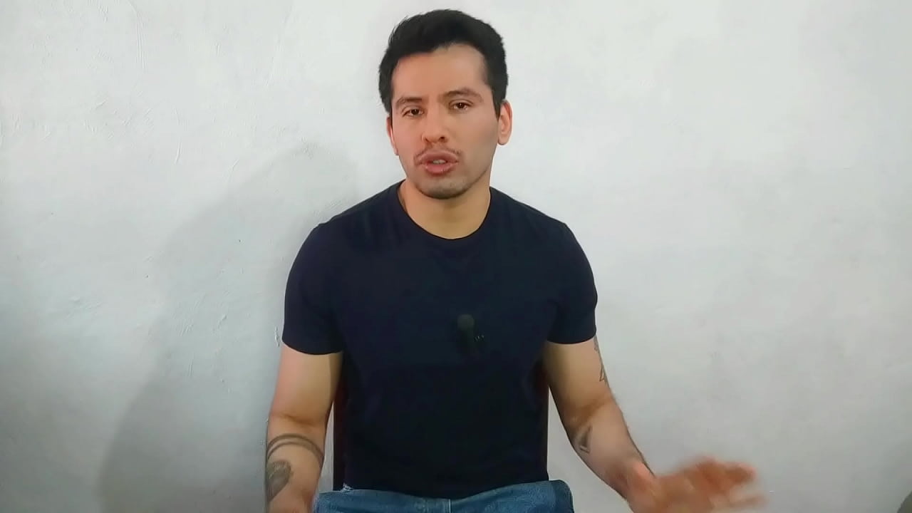 Paciente penetra a pelo al enfermero del hospital.