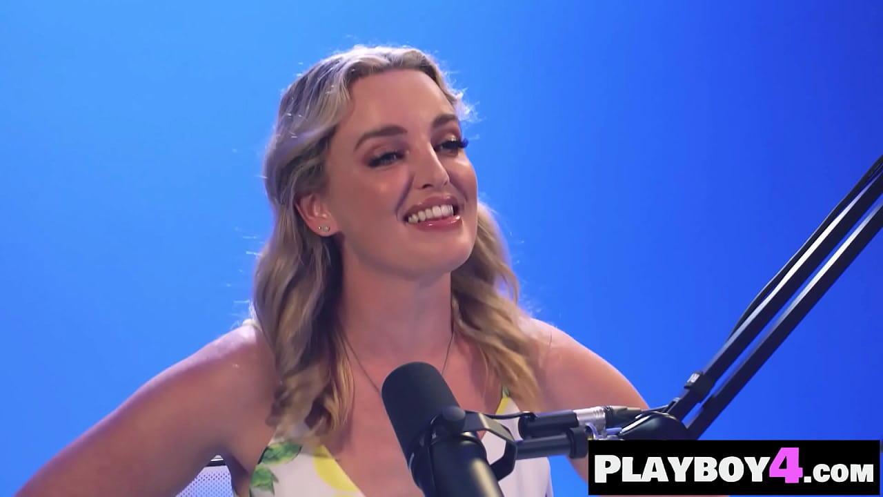 Hot blonde babe enjoyed hot solo action and pornstar enjoyed masturbation