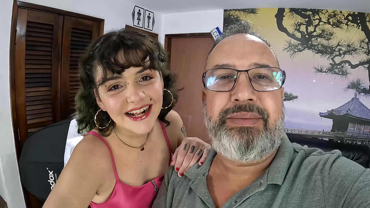 Candy Kush por tr&aacute;s das c&acirc;meras na mans&atilde;o do Ted