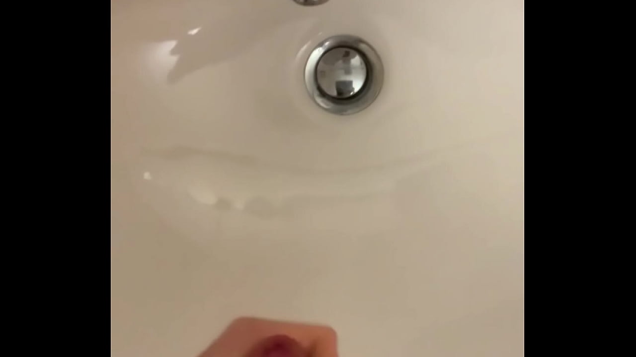 Cumming in a sink by the twinks POV