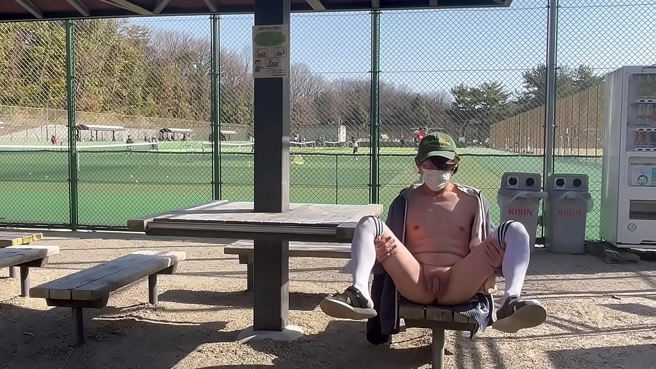 女装まゆのドキドキ露出プレイ