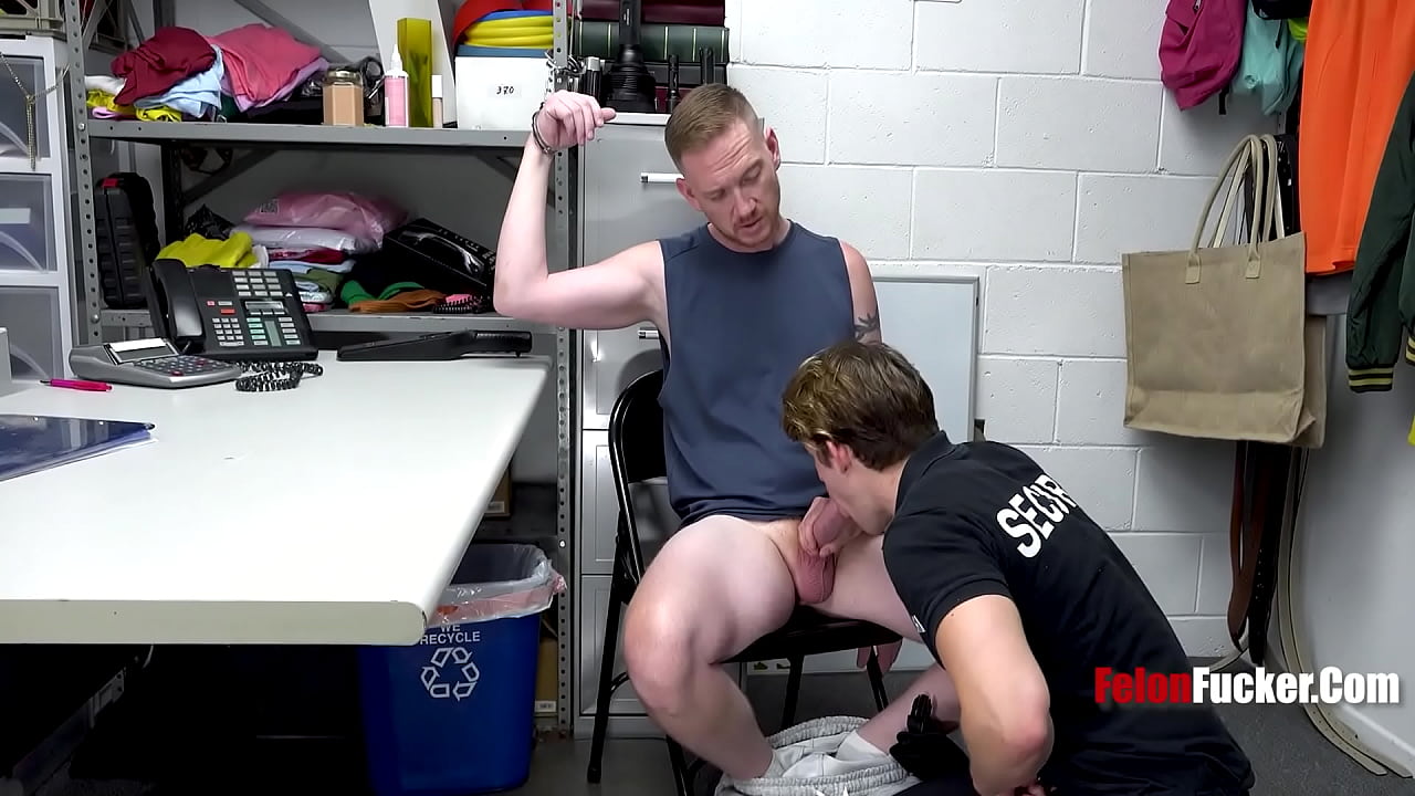 DILF Perp Is Packing -  Brody Kayman, Kyle Michaels