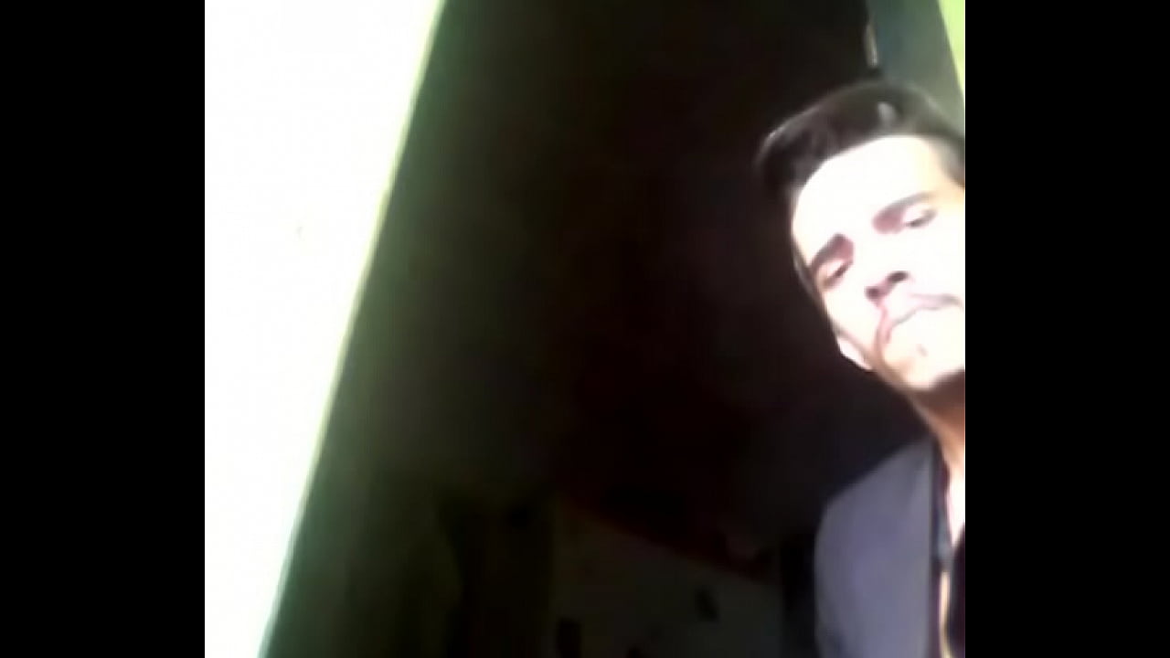 rolona dura gozando de cal&ccedil;a social