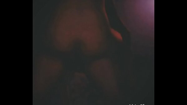 Metemela por el culo le dice