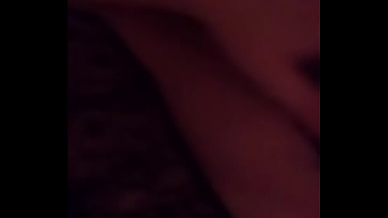 elle se caresse pour moi