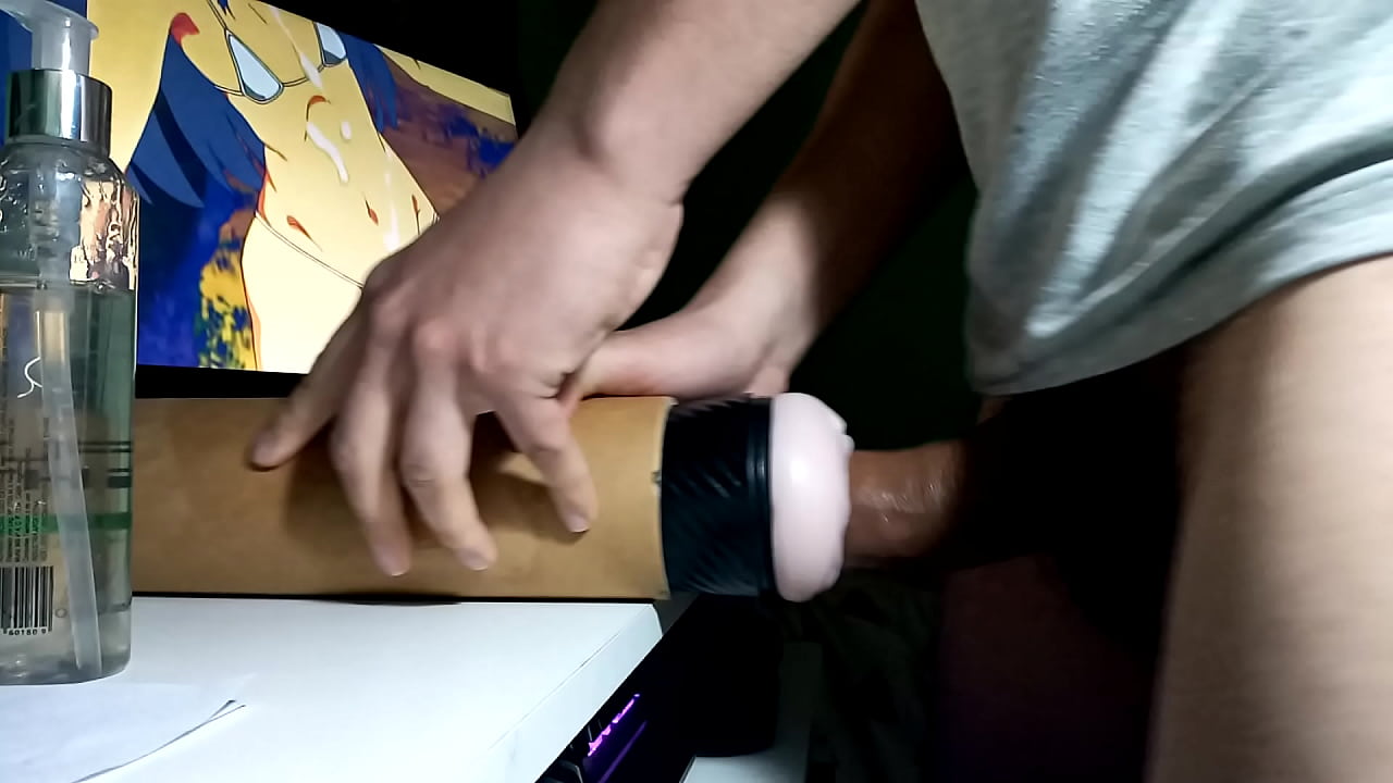 Uso una vagina masturbadora para sacarme leche