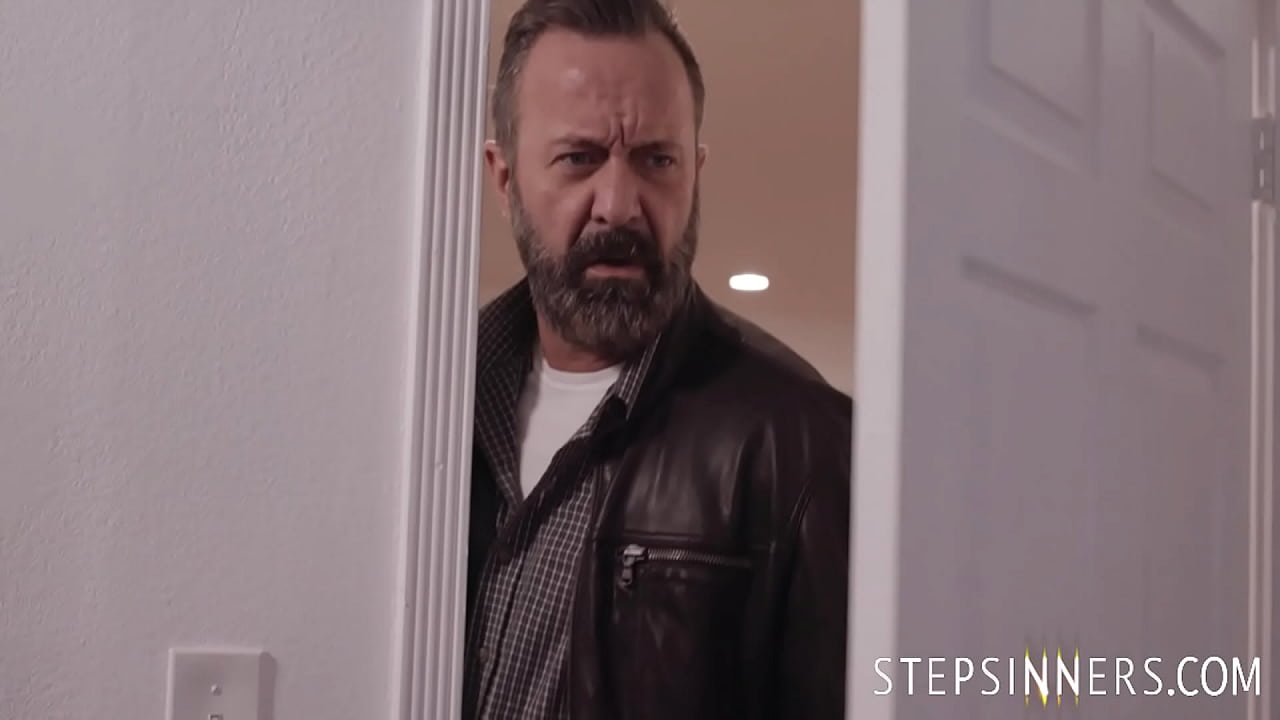 Taking A Flashlight To Stepmoms Pussy (After Getting Caught By )