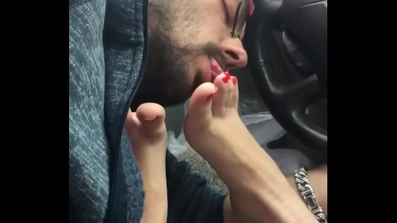 Another foot session with queen lyssa