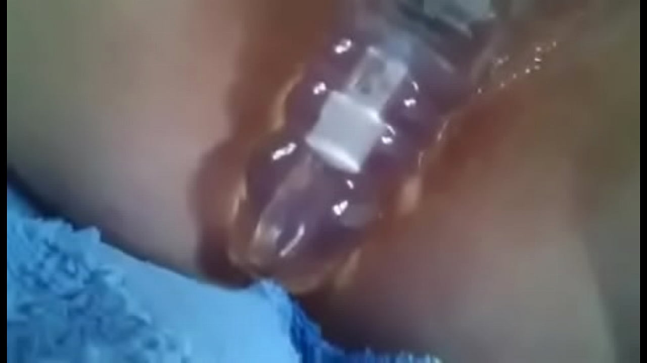 Cuando me amiga casada est&aacute; sola, le encanta mandarme sus videos