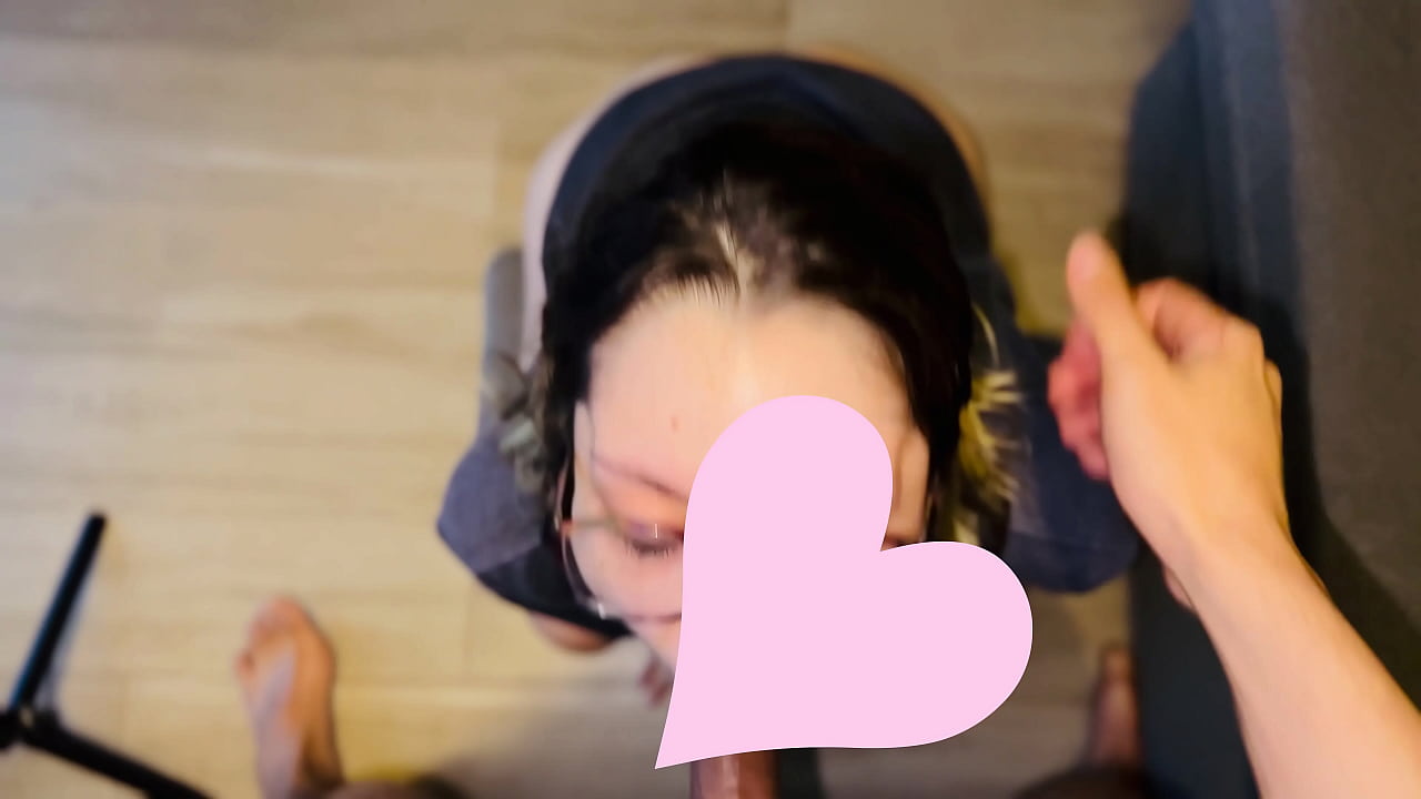 quiet nerdy girl gives the best head / deepthroat, ball licking, gagging, sloppy mouth fuck