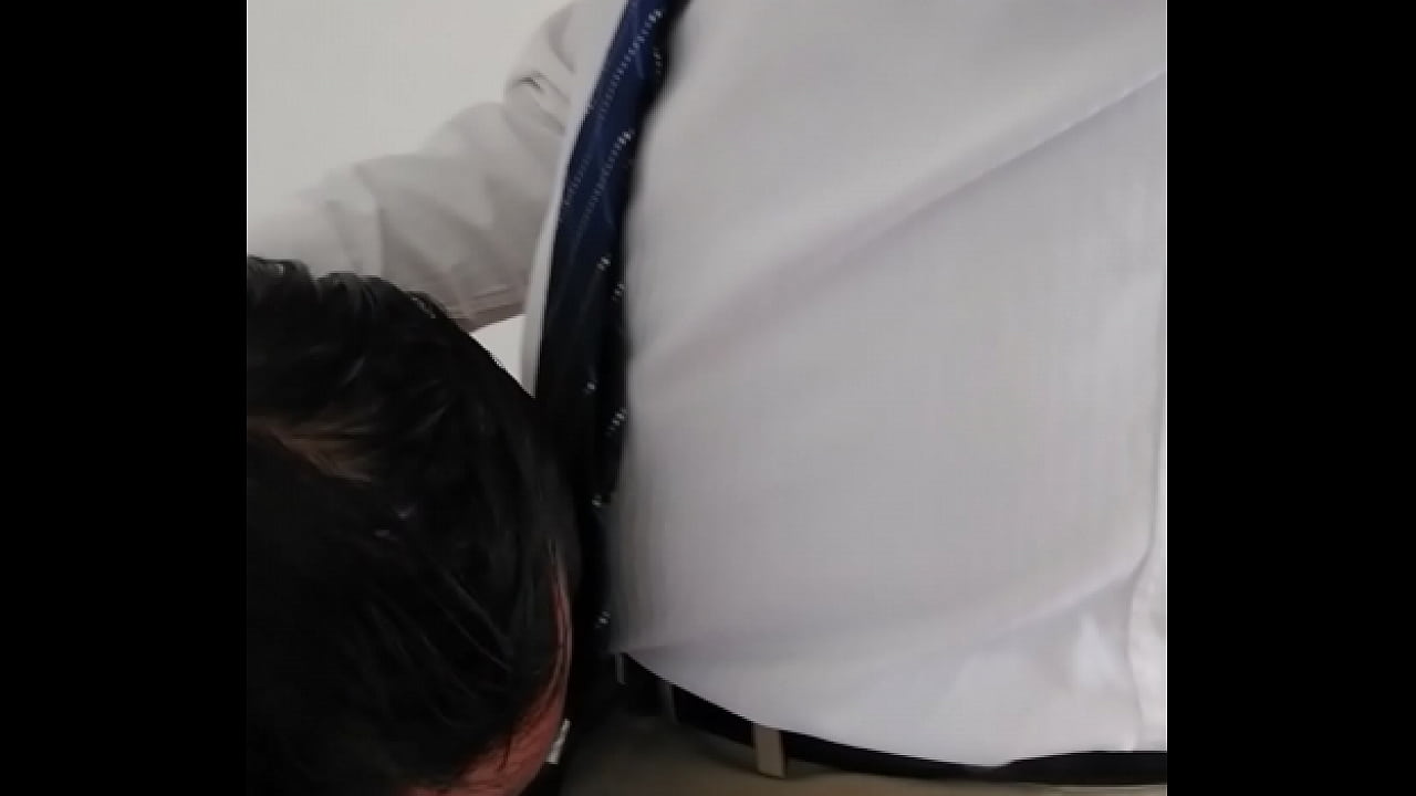 Me la mam&aacute; en la oficina