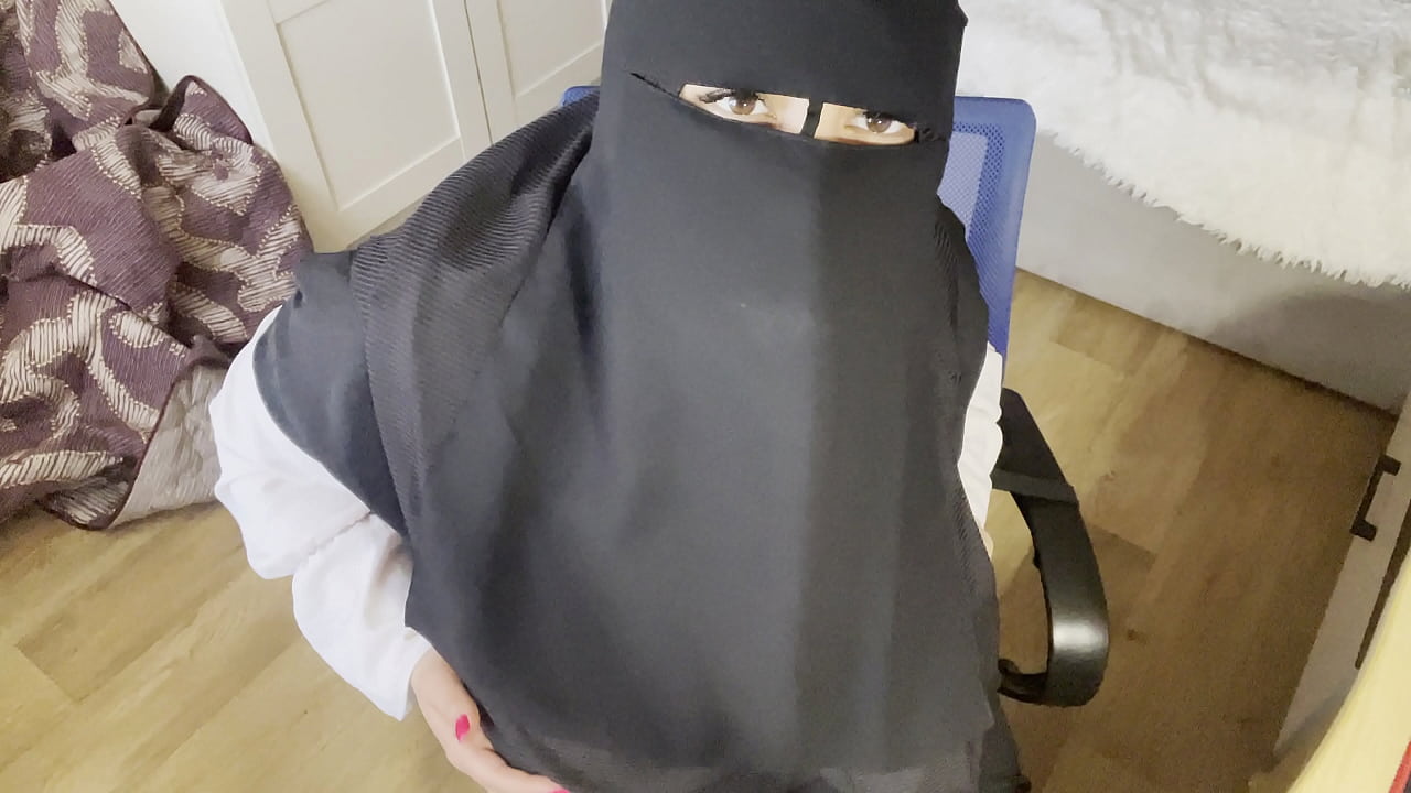 Arab Zalifa caresses her tight pussy through pantyhose