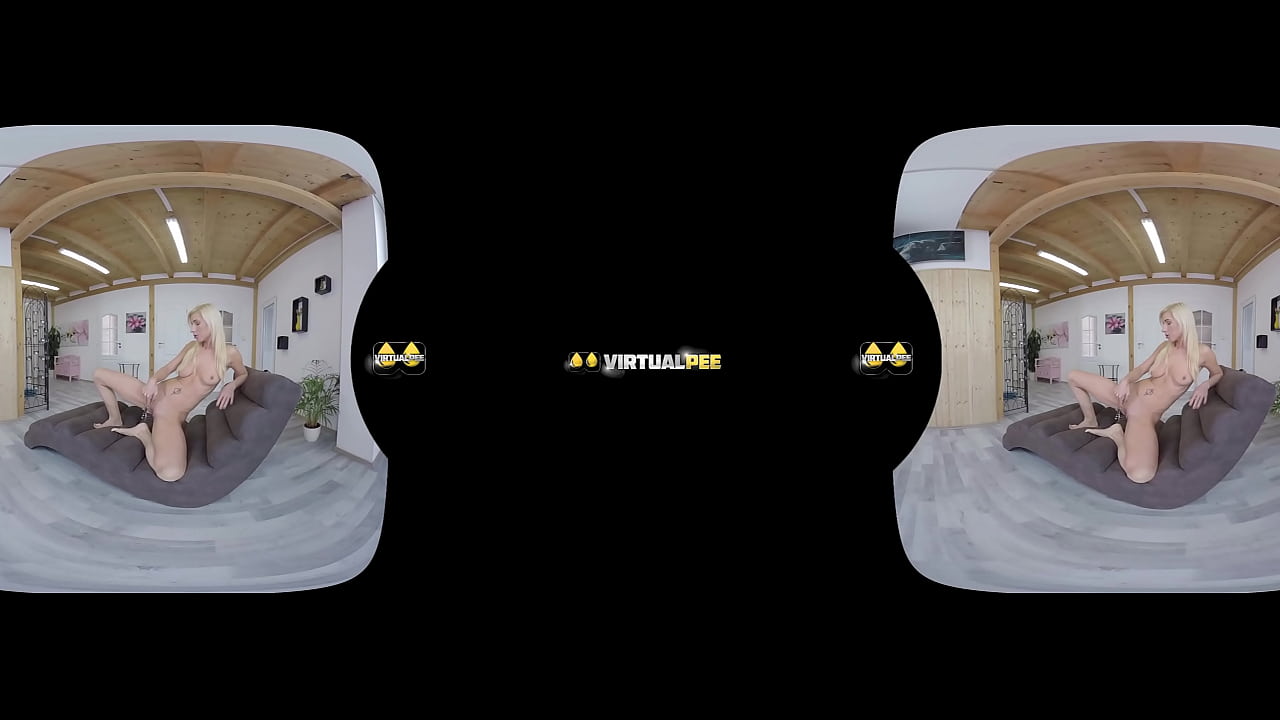 Virtual porn with blonde Vanessa Hell who tastes her pee