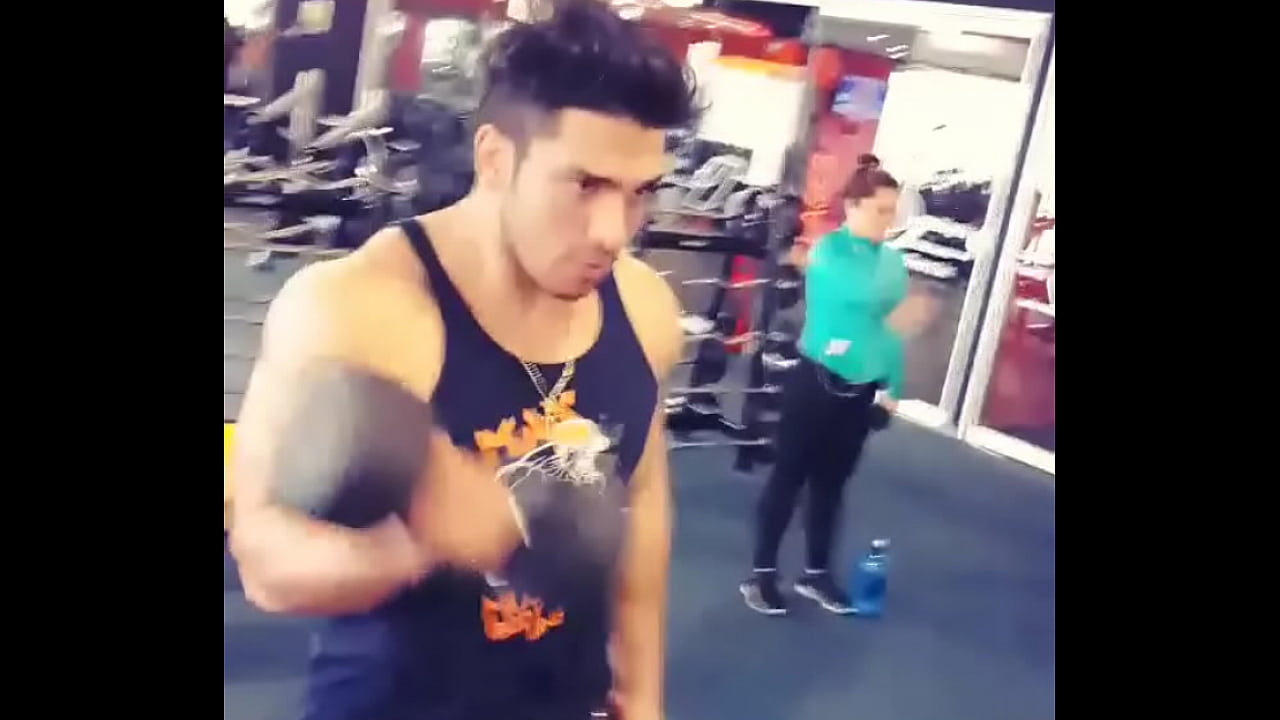 my body get toned training hard in the gym