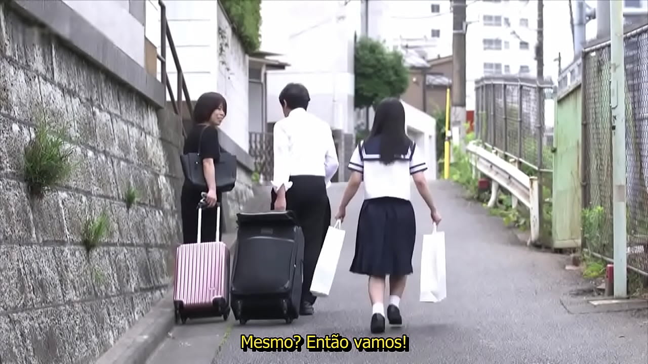 Primas que n&atilde;o se viam a muito tempo (Legendado)