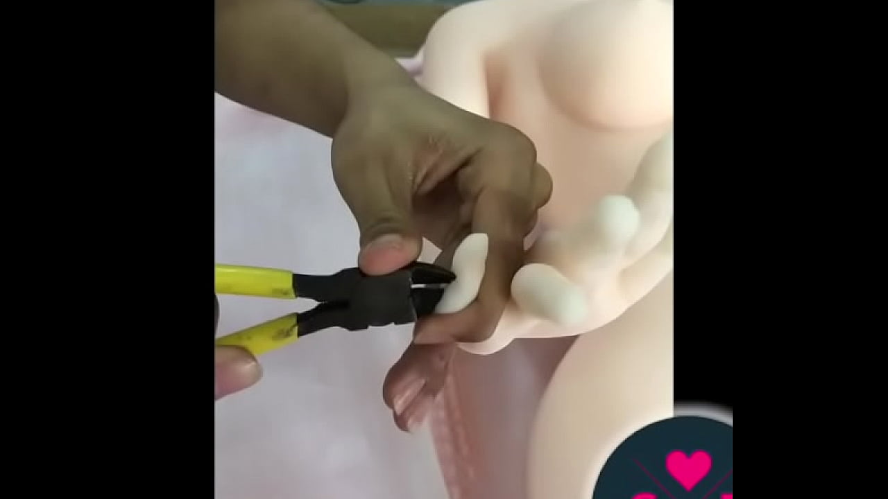 Fix the hand of Love Doll