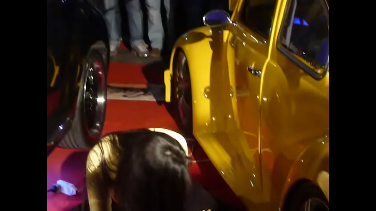 Putita moviendose bien rico