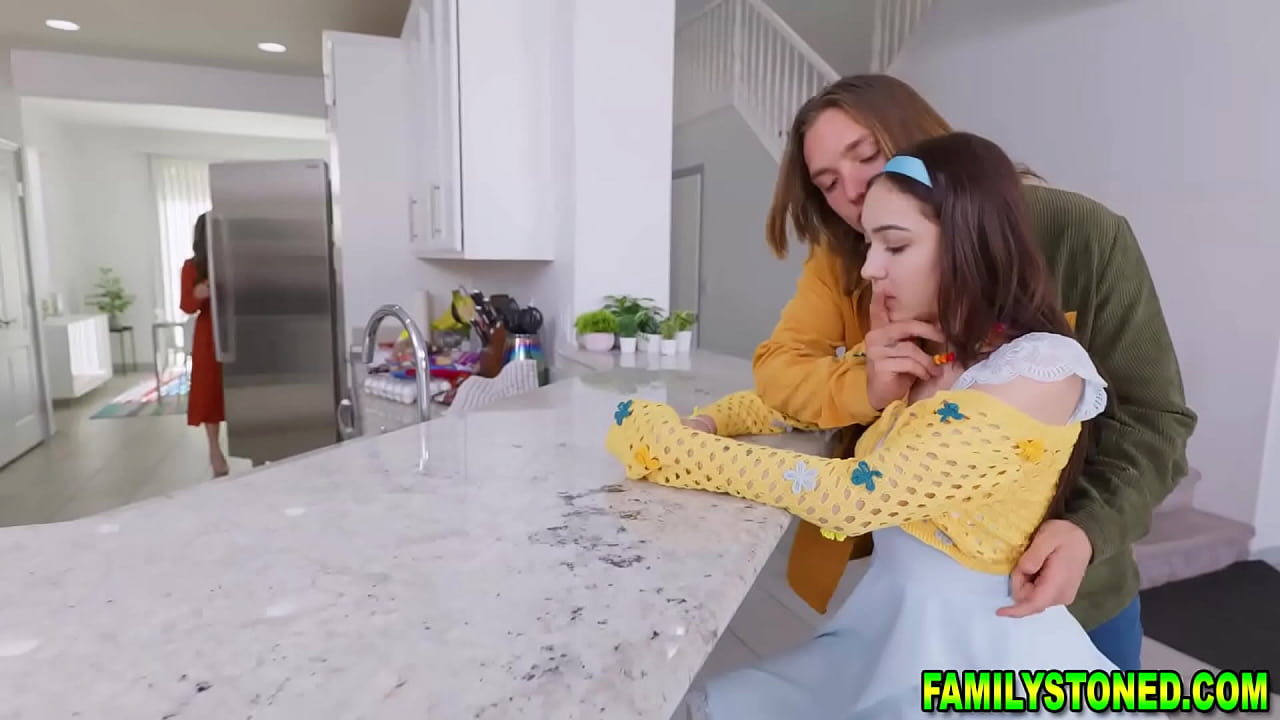 Mia River gave stepbrother one of the best blowjobs of his life