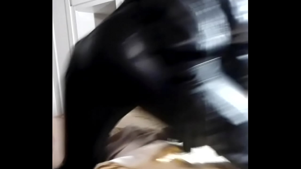 Hei&szlig; mit Leder Outfit