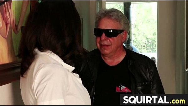 SHE SQUIRTS NICE PUSSY JUICE 28