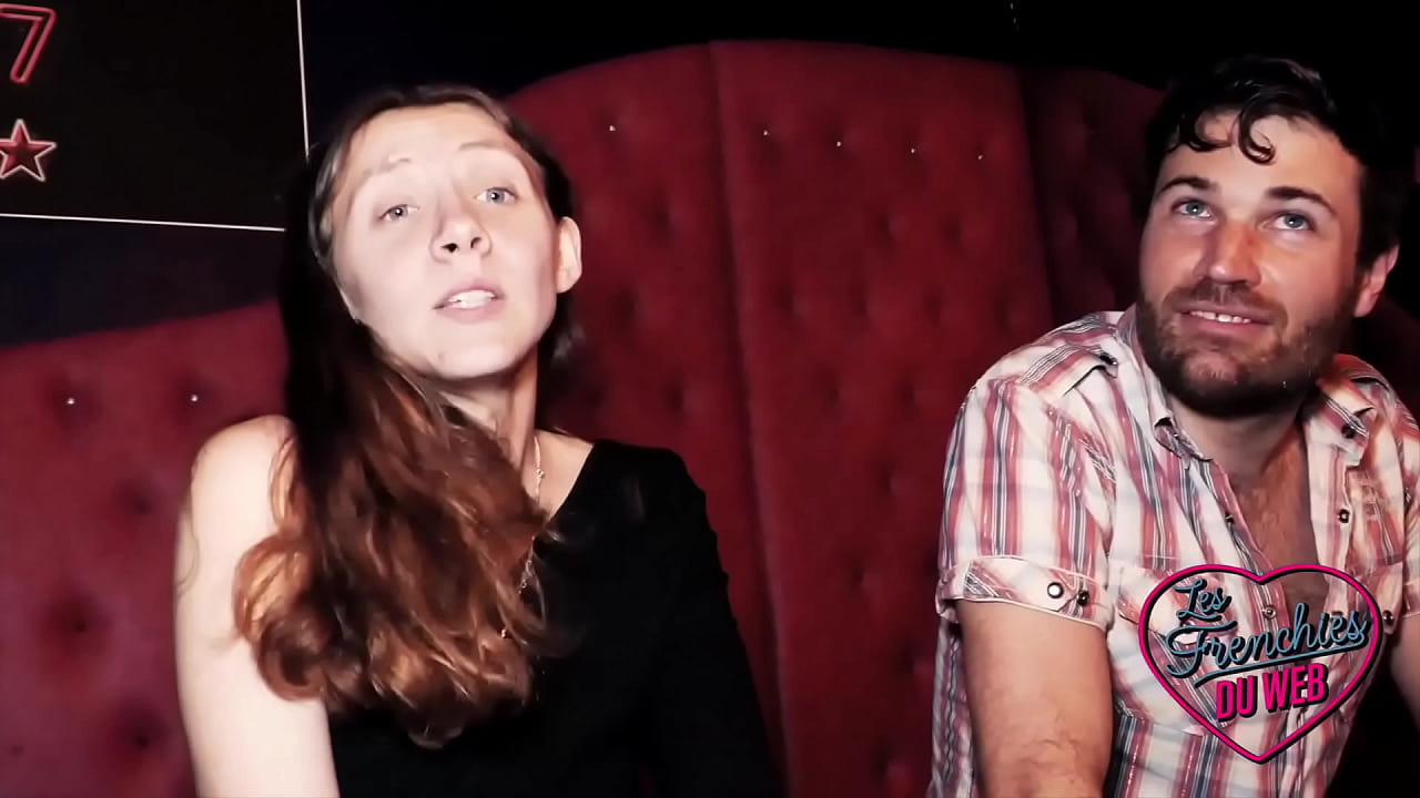 Lola, douce coquine, s'offre deux &eacute;normes bites