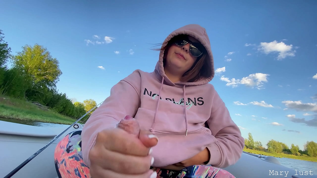 Fast handjob are fishing