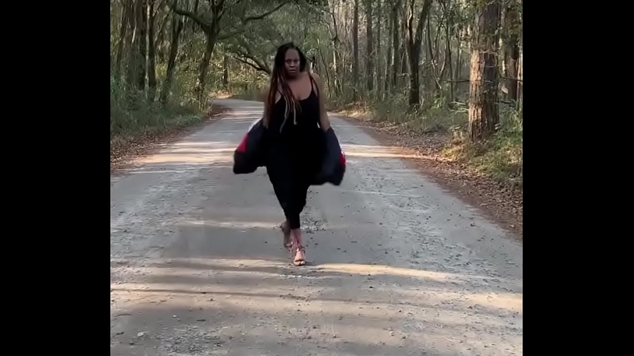 IT&rsquo;S EASY FOR ME TO TURN IT ON!!!!#Blacktrans #Ebonytrans #BlackTgirl