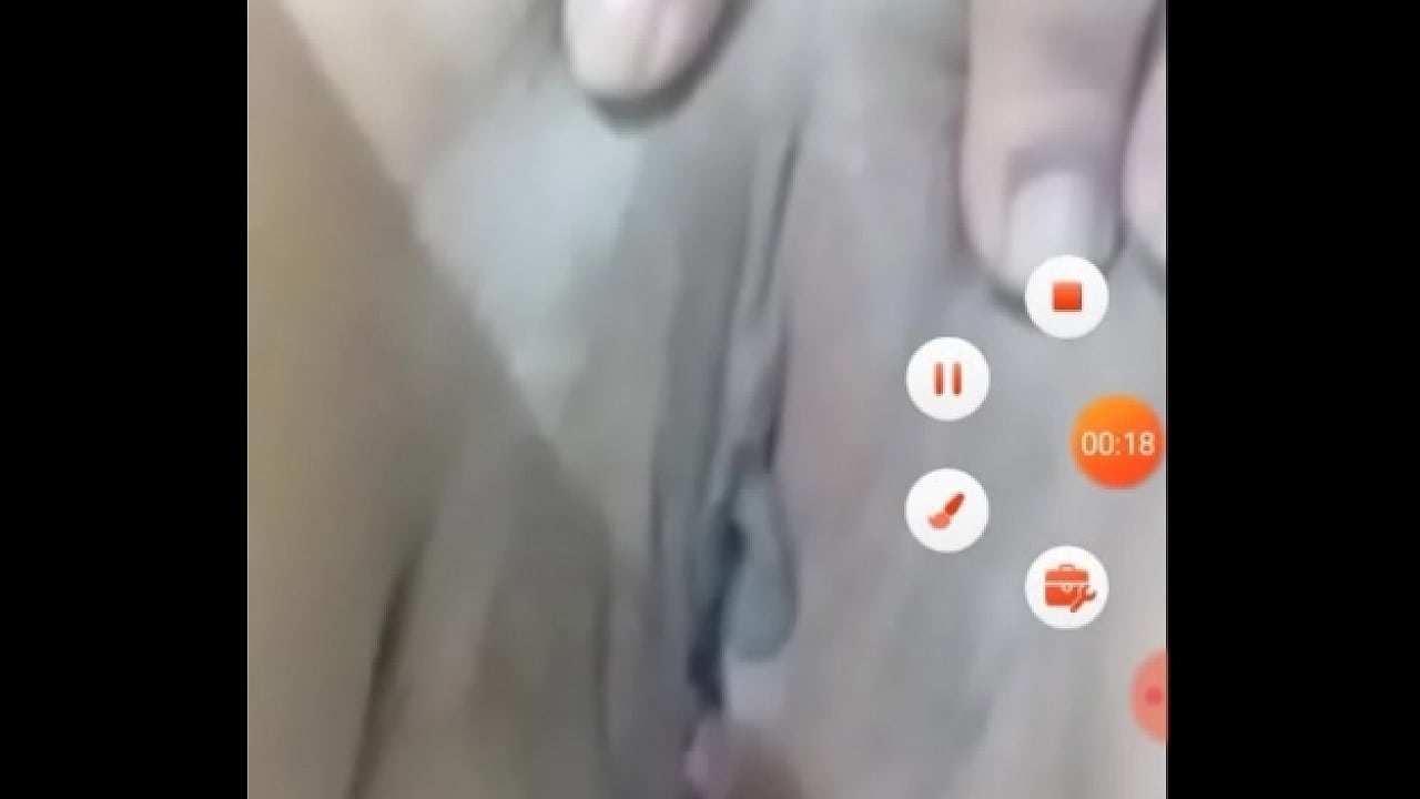 Calentona ense&ntilde;ando la papa