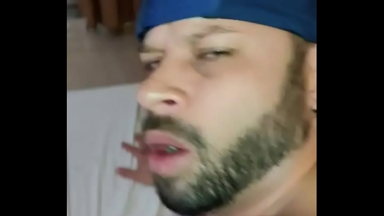 comendo o irm&atilde;o mais novo