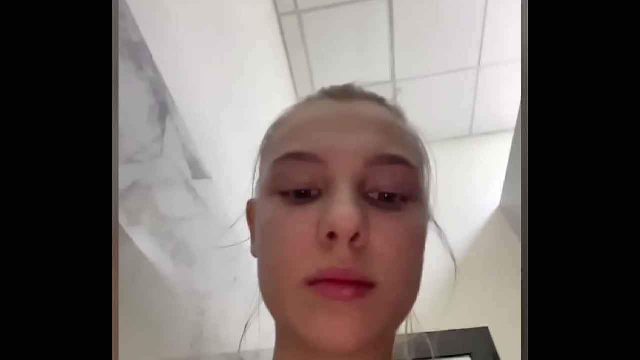 Fingering tight anal close up